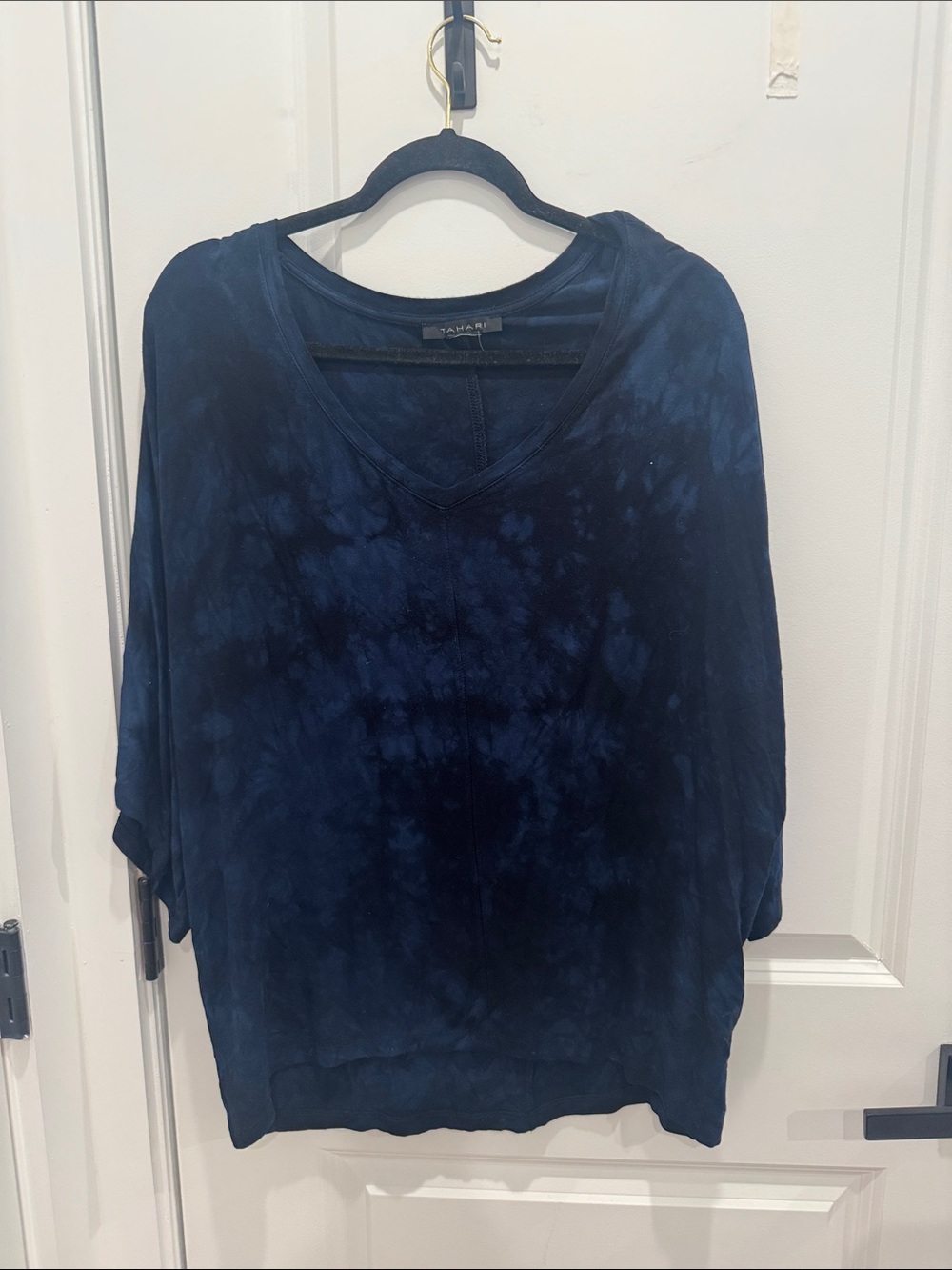 Tahari Navy Tie-Dye V-Neck Pullover